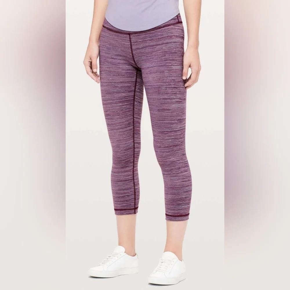 Lululemon Wunder Under High Rise 21" Inseam Leggings Size 6 Pink Purple Striped - Picture 1 of 9